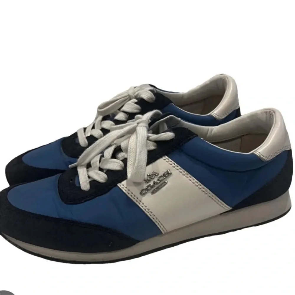 🆕 Coach leather logo trainer Blue and White Sneakers no shoelaces - Picture 1 of 10